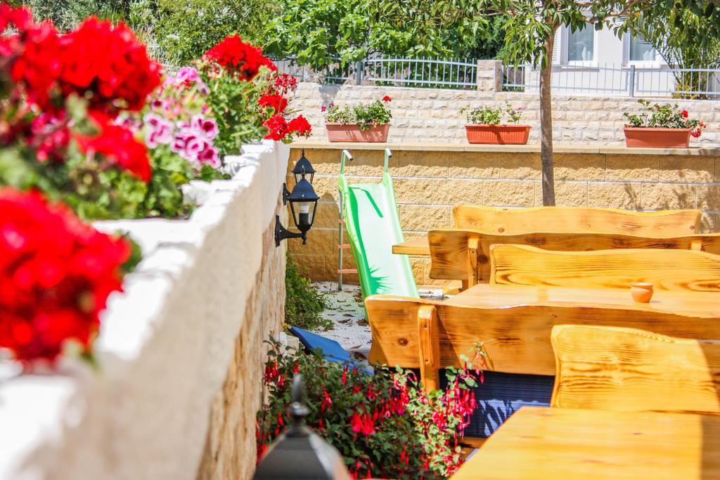 Apartments Ars Vivendi Trogir Eksteriør bilde